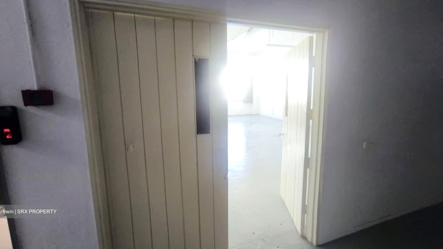 Sin Cheong Building (D20), Factory #601925621